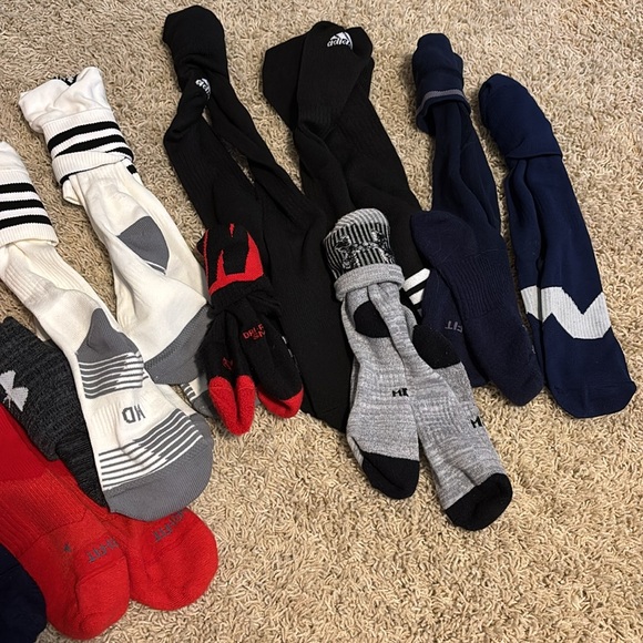 8 pair knee high socks, 4 regular, most new! 2 pair hardly worn! Nike,adidas - Picture 13 of 13